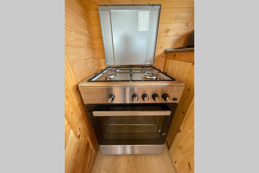 Myinsolite - Tiny-House, Jacuzzi, Brasero, Piscine Aigues-Mortes Luaran gambar